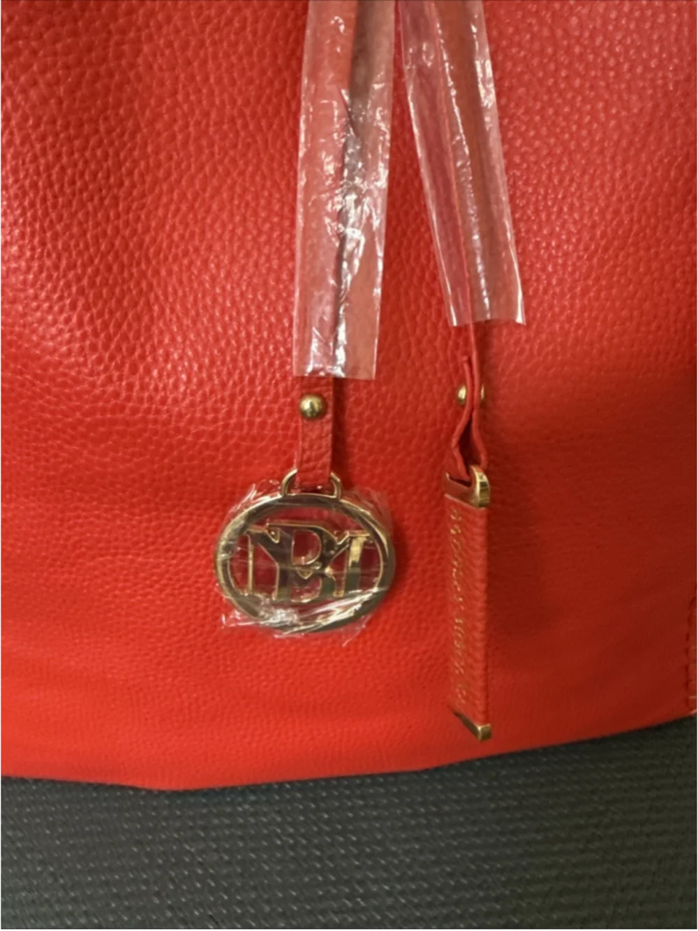 Badgley Mischka Womens Large Chain Tote Shoulder Bag Vegan Leather Red NWT 139.0 - Picture 3 of 7